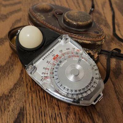 Lot 811: Vintage SEKONIC ELECTRIC CO. Brockway Exposure Meter 35mm Camera