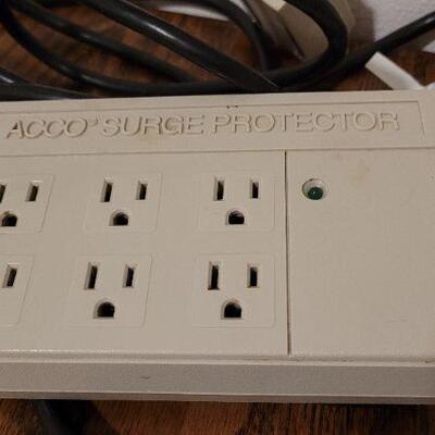 Lot 813: (2) Surge Protectors Home Office  