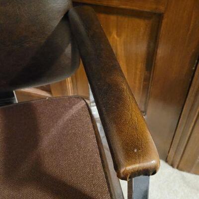 Lot 816: Vintage Mid Century Modern Office Chair 