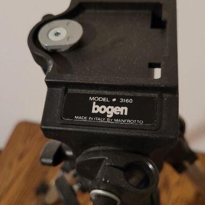 Lot 817: Vintage BOGEN Tripod w/ BOGEN 3160 Camera Mount