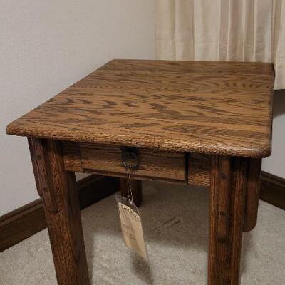 Lot 818: Vintage Unused LARRABEES Furniture Coffee Table 