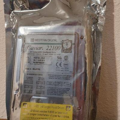 Lot 822: New Sealed CAVIAR 22100 Hard Drive Model AC22100-00LA