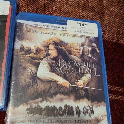 Lot 825: Assorted NEW SEALED Blue Ray Movies 