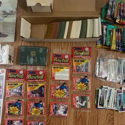 Large Collection of Baseball Cards