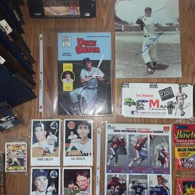 Large Collection of Baseball Cards
