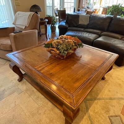 Gorgeous rustic coffee table 