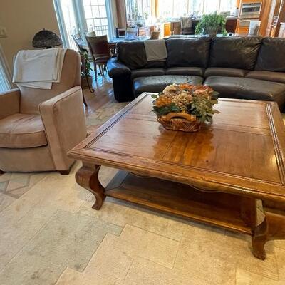 Gorgeous rustic coffee table 