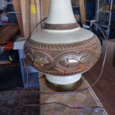 1121 = Mid century vintage lamp and shade