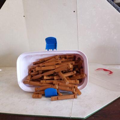 1160 = Lincoln Logs