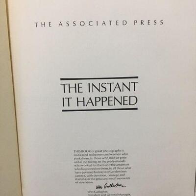 1167 = Vintage Book - THE INSTANT IT HAPPENED