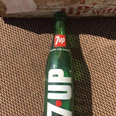 1428 = 7UP crate and Bottles