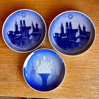 OLY 131  VINTAGE ROYAL COPENHAGEN COLLECTOR'S PLATES 1972 MUNCHEN OLYMPIADE