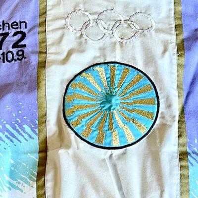 OLY 147  RARE ADIDAS 1972 MUNICH OLYMPICS TRACK PULL OVER STOCKHOLM 1912 SIZE S 