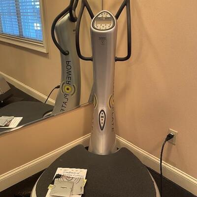 Like new Power Plate. Get an amazing workout in!!