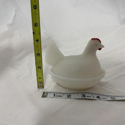 .53. Milk Glass Small Covered Chicken