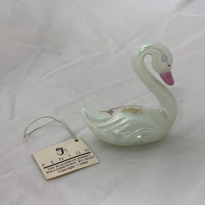 .61. VINTAGE | Fenton | Hand Painted Anniversary Swan