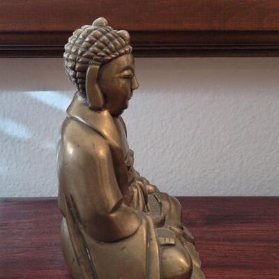 Lot 846: Vintage Meditating Brass Buddha 