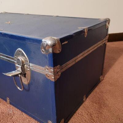 Lot 857: Vintage Blue Trunk (Lock is Broken)