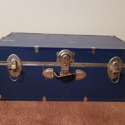 Lot 857: Vintage Blue Trunk (Lock is Broken)