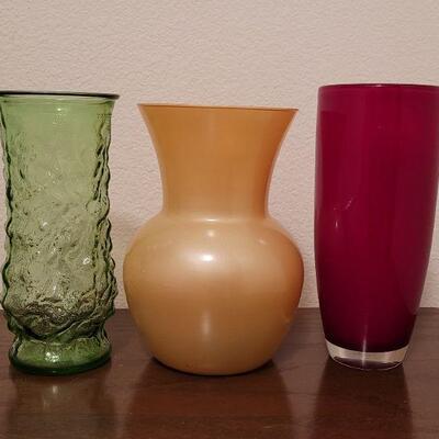 Lot 901: Colored Glass Vases