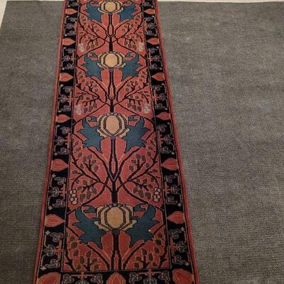 Lot 925: Runner Wool Rug made in India