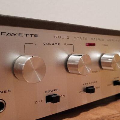Lot 938: Vintage LAYFAYETTE Solid State Stereo Amplifier TESTED A+