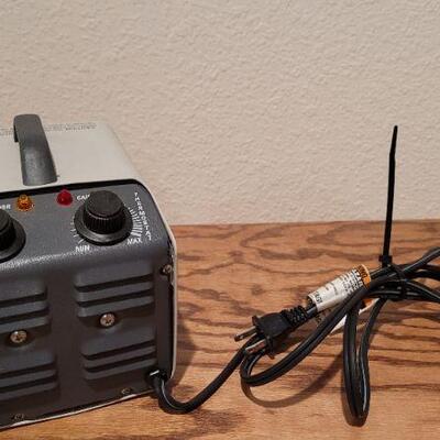 Lot 939: Small Desk/Office/Garage Heater TESTED A+