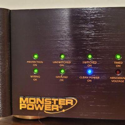 Lot 950: MONSTER POWER HTS 5100 Home Theater Reference PowerCenter w/ Clean POWER Stage 4 v.2.0 Filtering TESTED A+