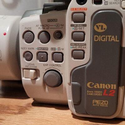 Lot 955: Vintage Canon 8mm L2 Video Camera w/ Mic, New Tapes and CANON System Case HC-2000 
