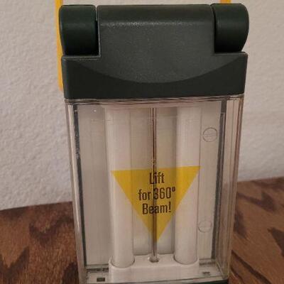 Lot 974: Vintage ENERGIZER 360Â° Flashlight (Needs Batteries)