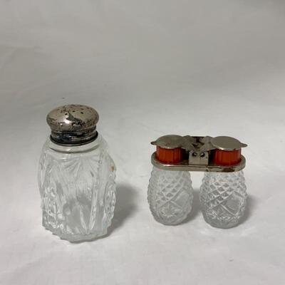 .95. VINTAGE | Travel Salt and Pepper Set | Single Shaker