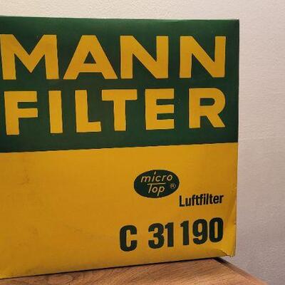 Lot 996: Vintage MANN New Stock MERCEDES Benz  Air Filter 