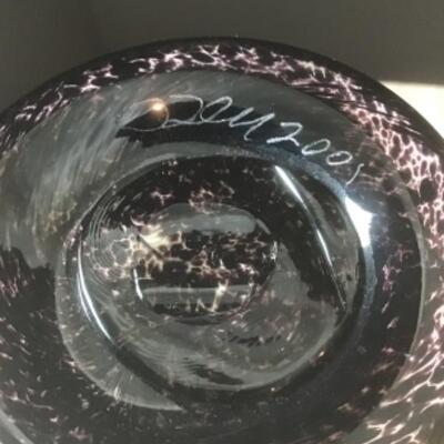 P - 1133 Artisan Signed Art Glass Vase