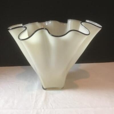 P - 1134 Artisan Signed Handblown Glass Ruffled Vase