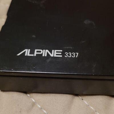 Lot 1004: Vintage ALPINE 3337 7-Band Graphic Equalizer 