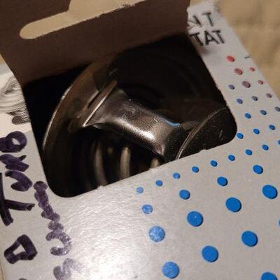 Lot 1019: Vintage New Stock MERCEDES BENZ Auto Parts - Thermostat and Oil Reservoir Cap