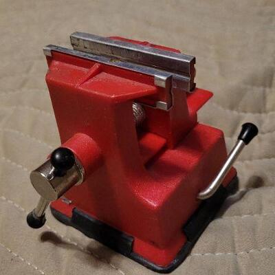 Lot 1021: Vintage Suction Mount Small Vise Grip Tool