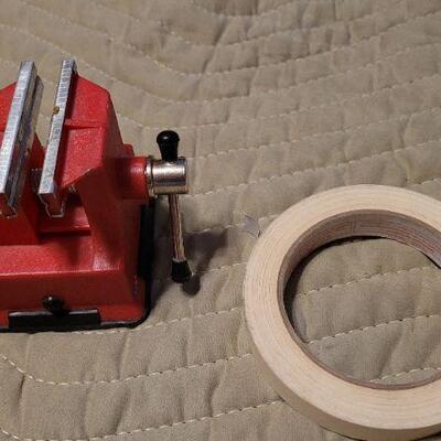 Lot 1021: Vintage Suction Mount Small Vise Grip Tool
