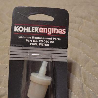 Lot 1022: Vintage New Stock LAWNMOWER Fuel Filters