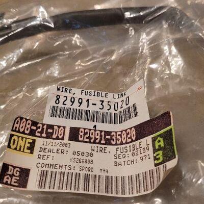 Lot 1023: Vintage New Stock MERCEDES BENZ Wire Auto Part 