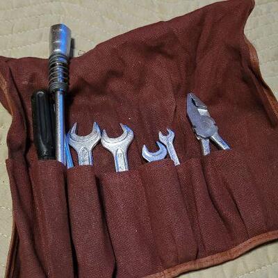 Lot 1028: Vintage MERCEDES BENZ Auto Tool Kit