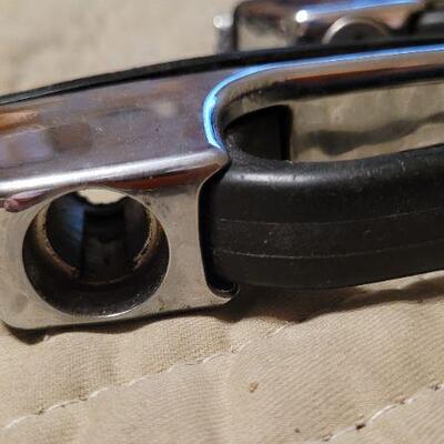 Lot 1040: Assorted Vintage MERCEDES BENZ Door and Window Handles 