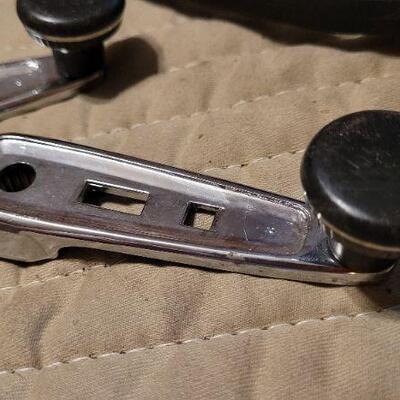 Lot 1040: Assorted Vintage MERCEDES BENZ Door and Window Handles 