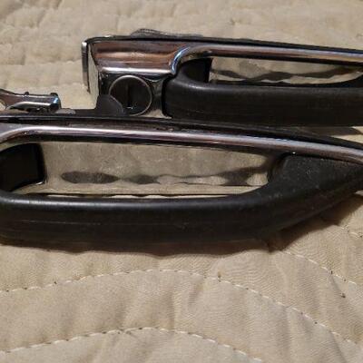 Lot 1040: Assorted Vintage MERCEDES BENZ Door and Window Handles 