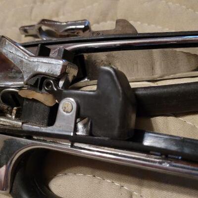 Lot 1040: Assorted Vintage MERCEDES BENZ Door and Window Handles 