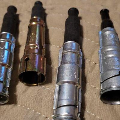 Lot 1041: Assorted Vintage MERCEDES BENZ Spark Plug Covers