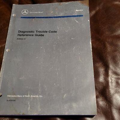 Lot 1045: Vintage MERCEDES BENZ Diagnostic Trouble Code Manual Edition A
