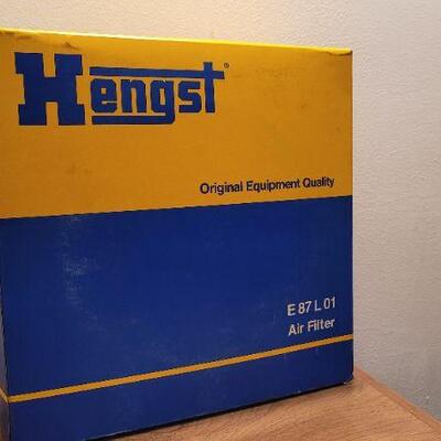 Lot 1047: Vintage New Stock KENGST MERCEDES BENZ Air Filter 