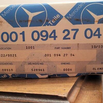 Lot 1049: Vintage New Stock MERCEDES BENZ Air Filter 