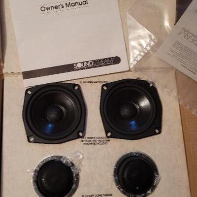 Lot 1051: Vintage New Stock SOUNDSTREAM SS 510 Component Speaker System